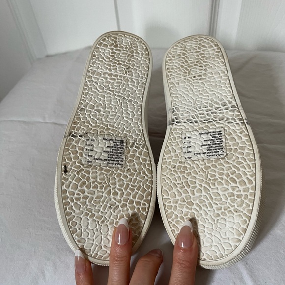 Girls Micheal Kors shoes - Picture 6 of 8